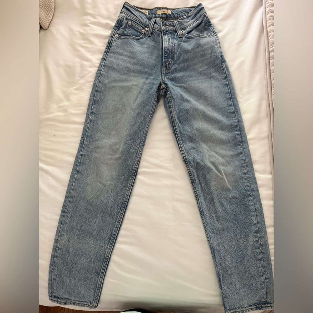 Levi’s 80’s mom jeans Light Blue High-Rise Straight Jeans